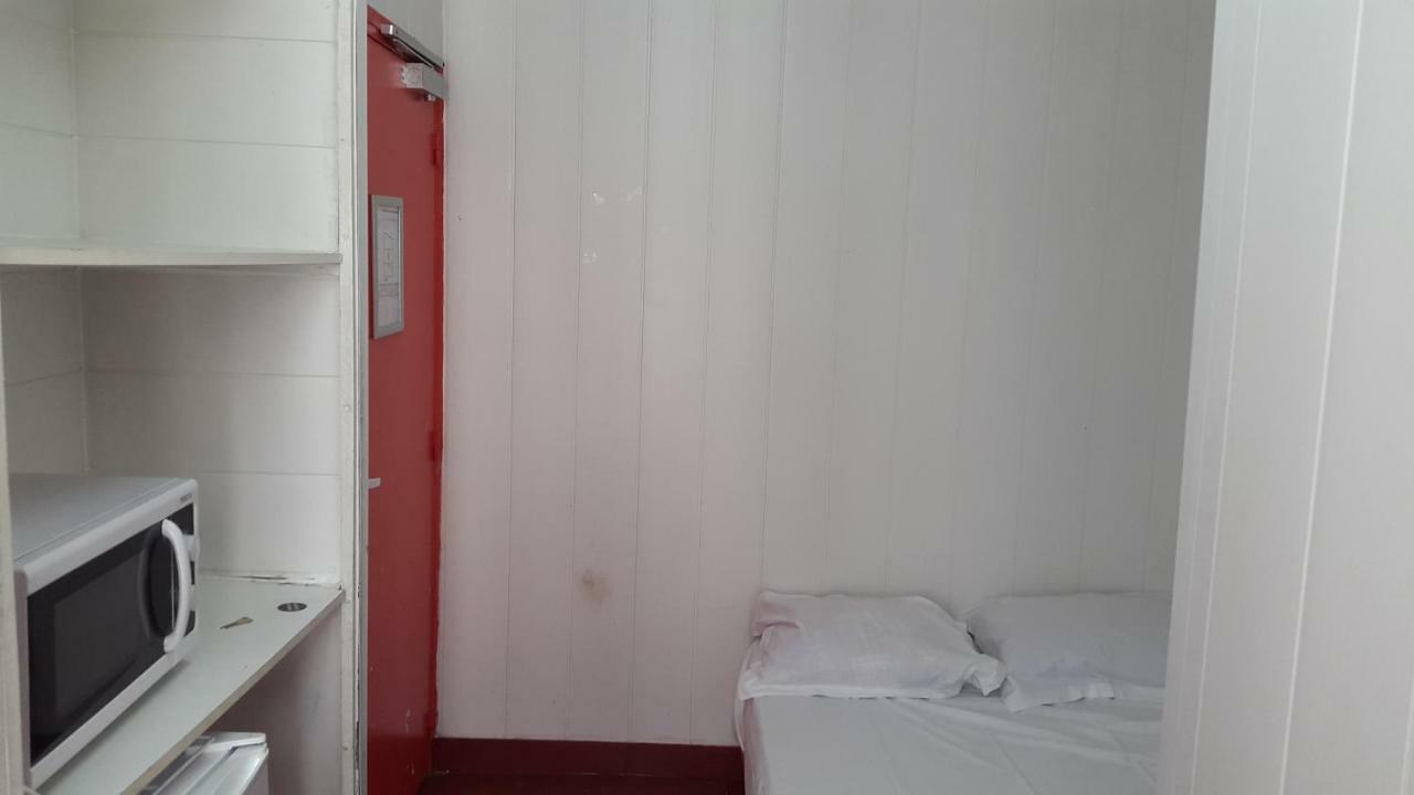 Hotel Cyrano Voltaire Paris Eksteriør billede